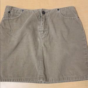 American Eagle - Tan corduroy skirt